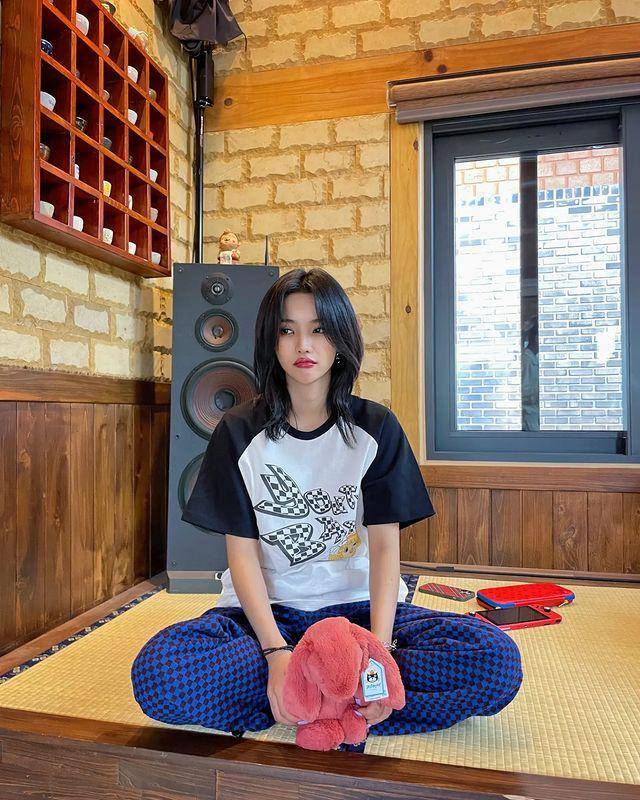 Soyeon (G)I-DLE (instagram.com/tiny.pretty.j)