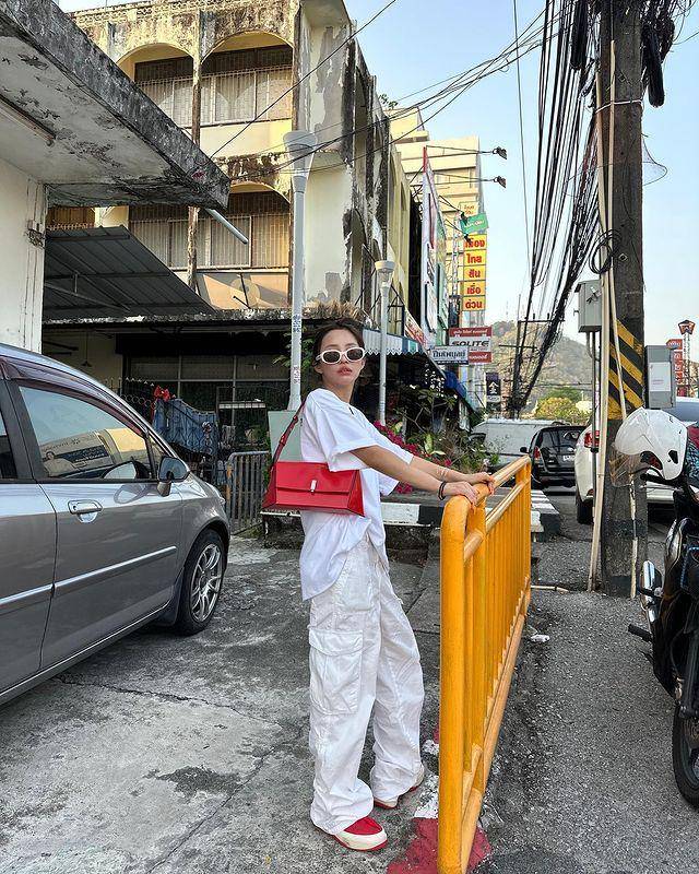 Soyeon (G)I-DLE (instagram.com/tiny.pretty.j)