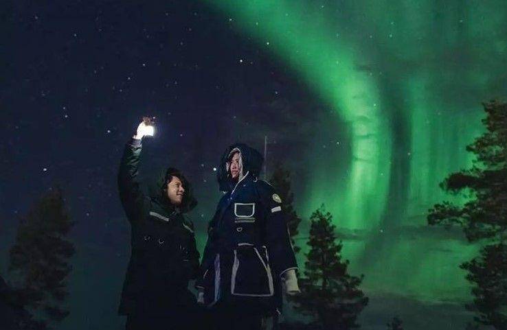 artis bulan madu ke Eropa (instagram.com/alikaislamadina)