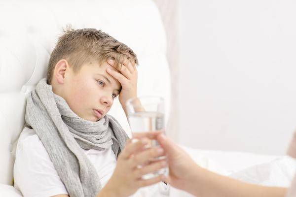 ilustrasi seseorang mengalami dehidrasi (yashodahealthcare.com)