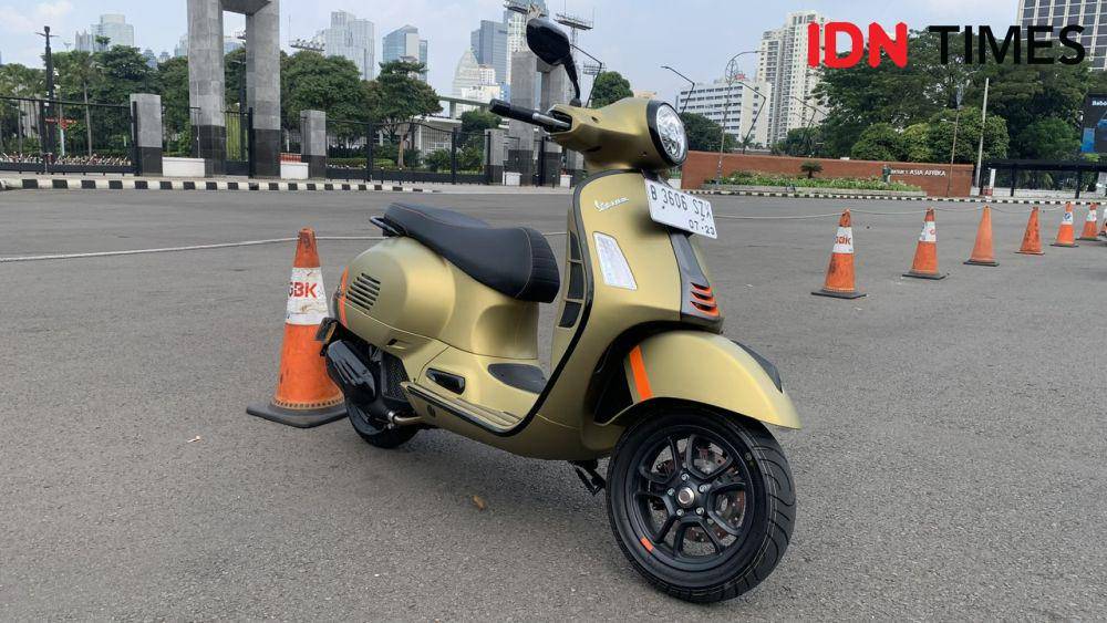 Vespa GTS Super Sport terbaru (IDN Times/Fadhliansyah)