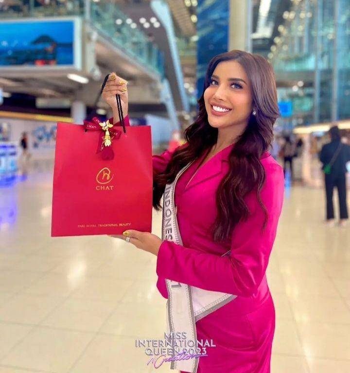Millen Cyrus berangkat ke Thailand (instagram.com/missinternationalqueen)