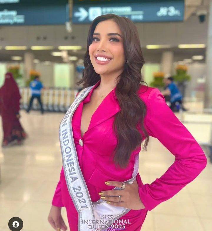 Millen Cyrus berangkat ke Thailand (instagram.com/missinternationalqueen)