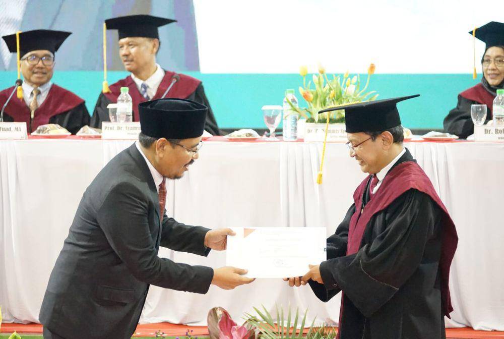 Ketua Gerindra Jatim saat dinyatakan lulus ujian doktor. Dok. Pribadi