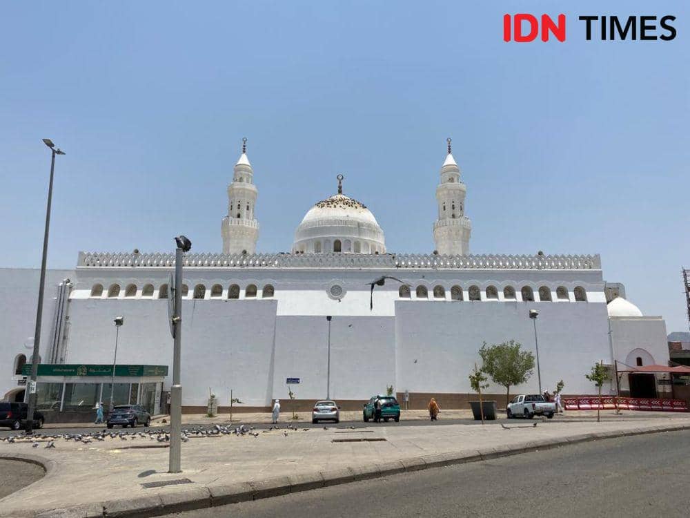 Potret Masjid Qiblatain di Madinah, Arab Saudi