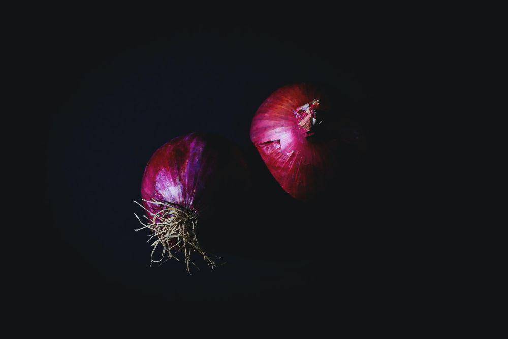 ilustrasi bawang merah (unsplash.com/@grfxman)