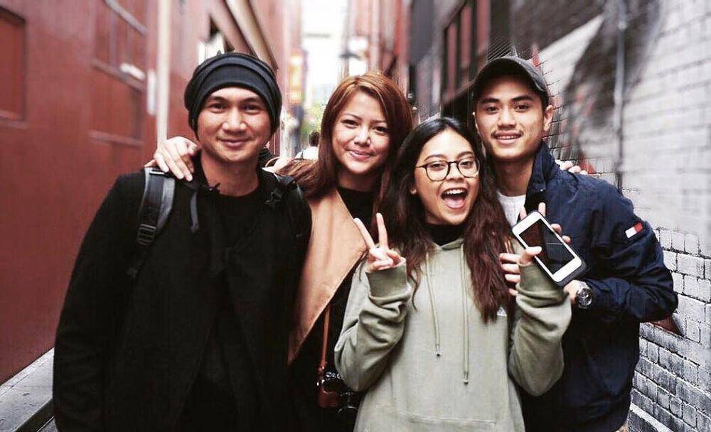 potret Anji bersama Wina Talia, Sabian, dan Sakina Tama (instagram.com/wishnutama)
