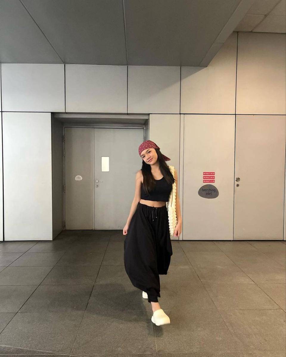 Ide OOTD untuk konser Aespa 2023 (instagram.com/ney_neo)