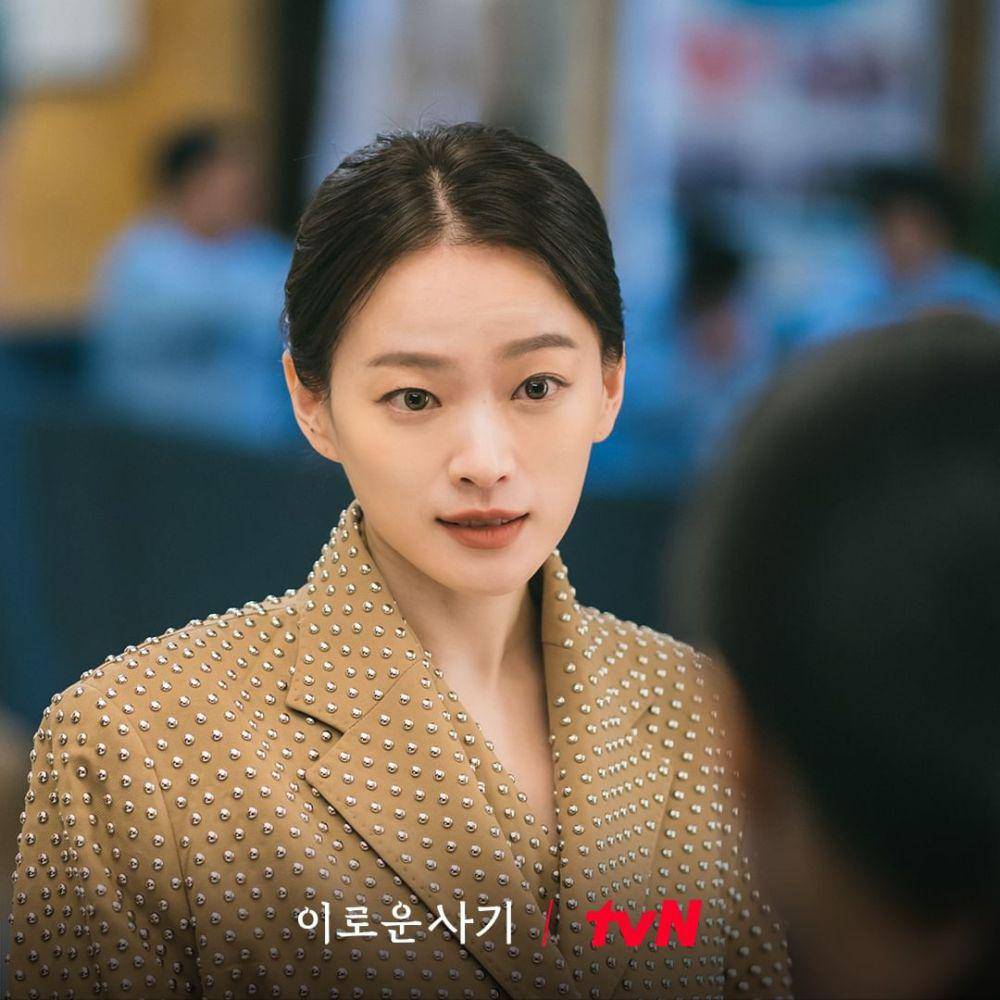Lee Ro Um (Chun Woo Hee) di drakor Delightfully Deceitful (instagram.com/tvn_drama)
