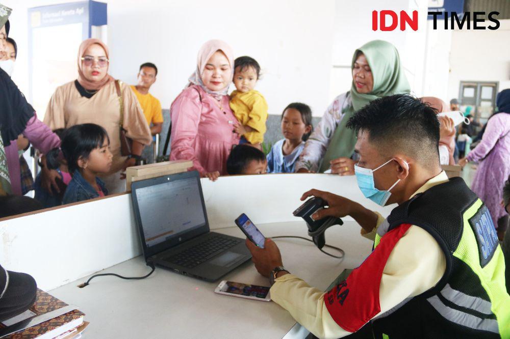 Pelanggan Kereta Api di Sumbar Tak Lagi Wajib Pakai Masker