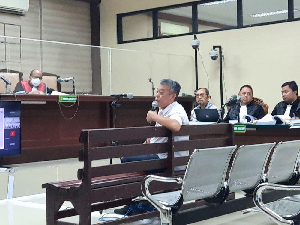 Kusnadi Bersaksi Korupsi Dana Hibah, Dicecar Bukti Secarik Kertas