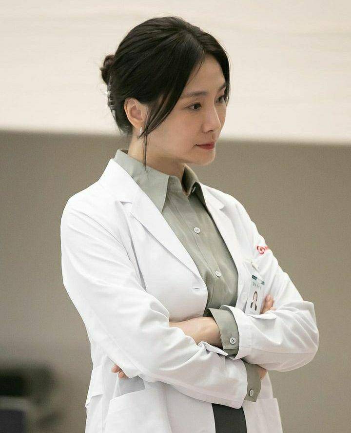 Park Hyo Joo di Dr. Romantic 3 (instagram.com/y_one_entertainment)