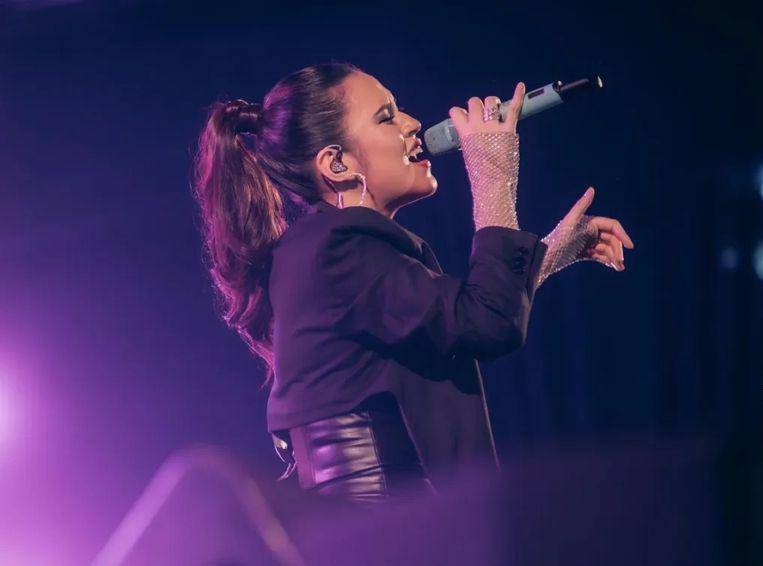 potret Raisa manggung di Surabaya (instagram.com/raisa6690)