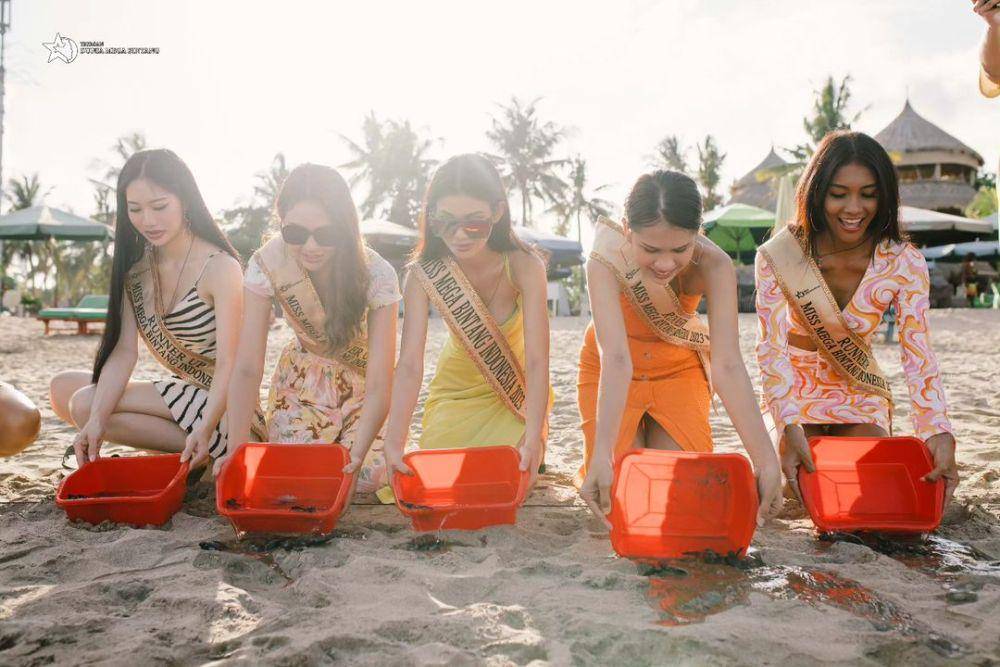 Potret Top 5 Miss Mega Bintang Indonesia 2023 Saat Liburan ke Bali Setelah Dinobatkan (Instagram.com/yayasanduniamegabintang)