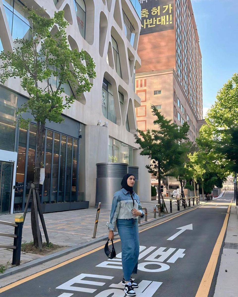 Campus look ala Munira Agile (instagram.com/miraagile)