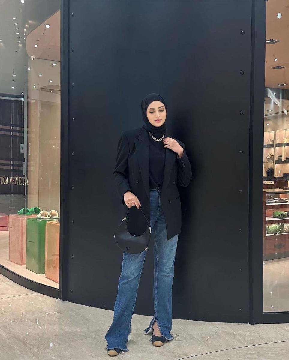 Campus look ala Munira Agile (instagram.com/miraagile)