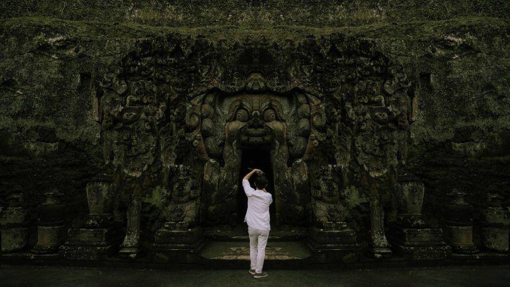 Goa Gajah, Gianyar (unsplash.com/@axcreativeagency)