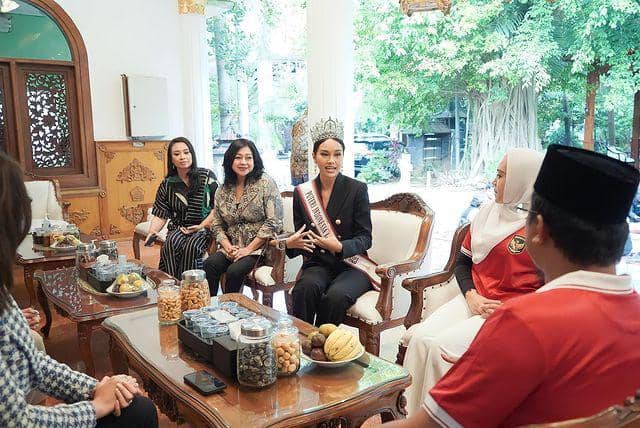 Potret Homecoming Yasinta Aurellia, Puteri Indonesia Lingkungan 2023 di Jawa Timur (Instagram.com/officialputeriindonesia)