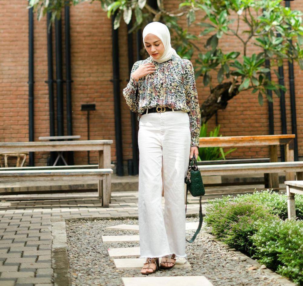 Koleksi long pants Nina Zatulini (instagram.com/ninazatulini22)