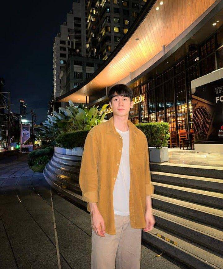 outfit night out ala Force Jiratchapong (instagram.com/fforce_)