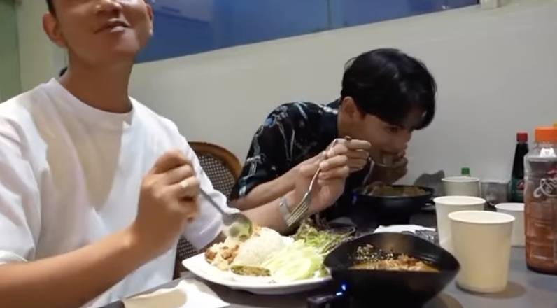 momen Gibran Rakabuming dan Zayyan XODIAC makan bareng (twitter.com/gibran_tweet)