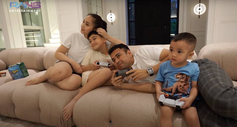 momen Raffi dan Nagita pamit ke anak-anak (youtube.com/RANS Entertainment)