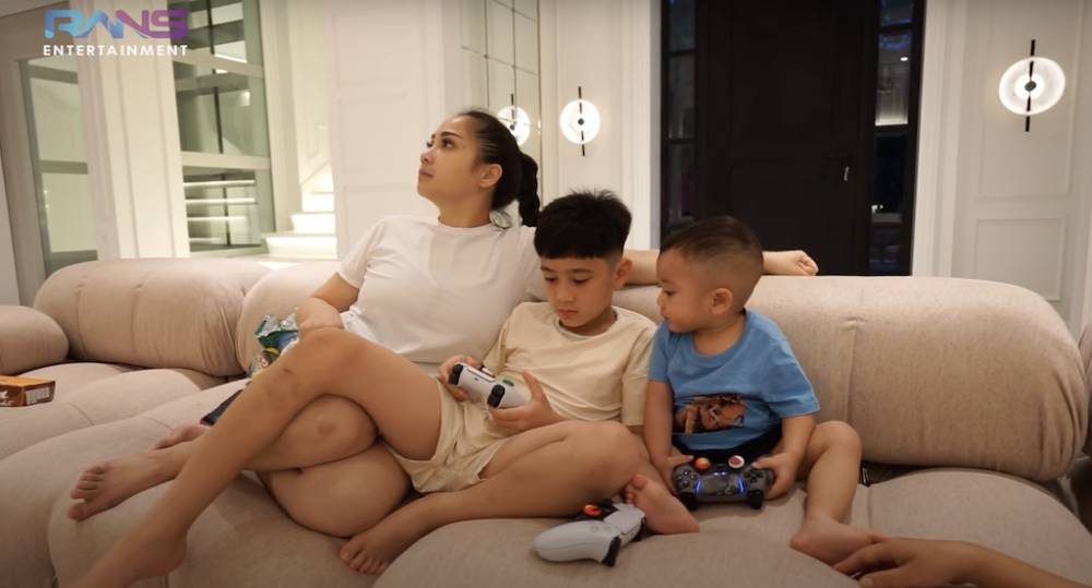momen Raffi dan Nagita pamit ke anak-anak (youtube.com/RANS Entertainment)