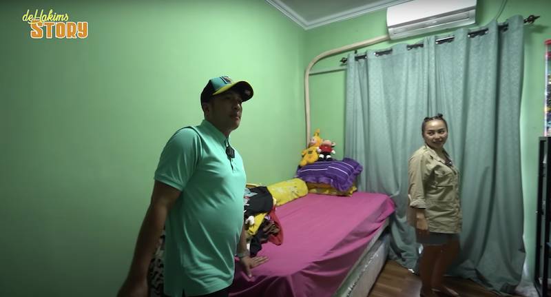 potret rumah Mpok Alpa usai direnovasi (youtube.com/deHakimsStory)