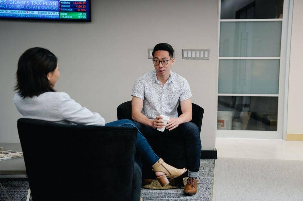 ilustrasi percakapan (pexels.com/Felicity Tai)