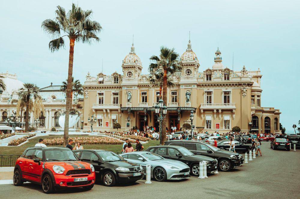 ilustrasi casino monte carlo di monaco (pexels.com/Helena Jankovičová Kováčová)