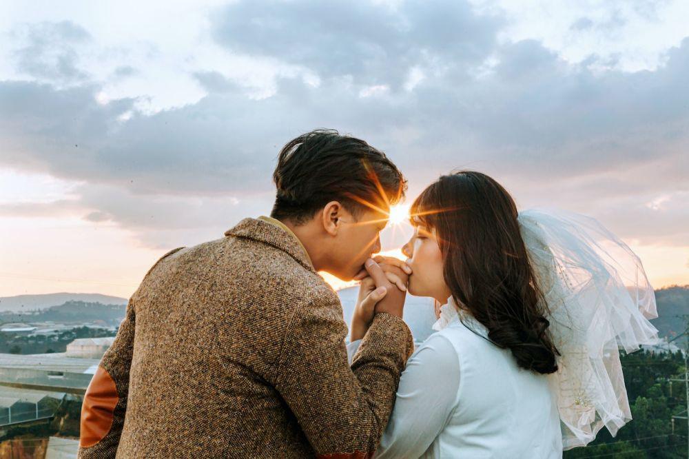 8 Arti Mimpi Teman Menikah, Pertanda Baik atau Buruk?