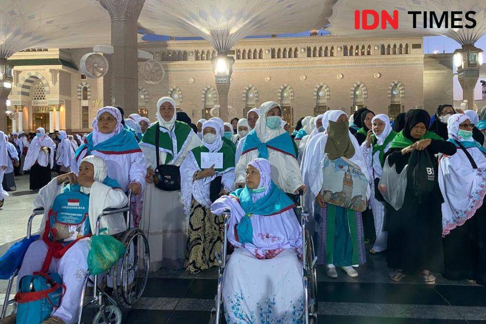 Jemaah Lansia yang menjalani haji pada tahun 2023. (IDN Times/Sunariyah)