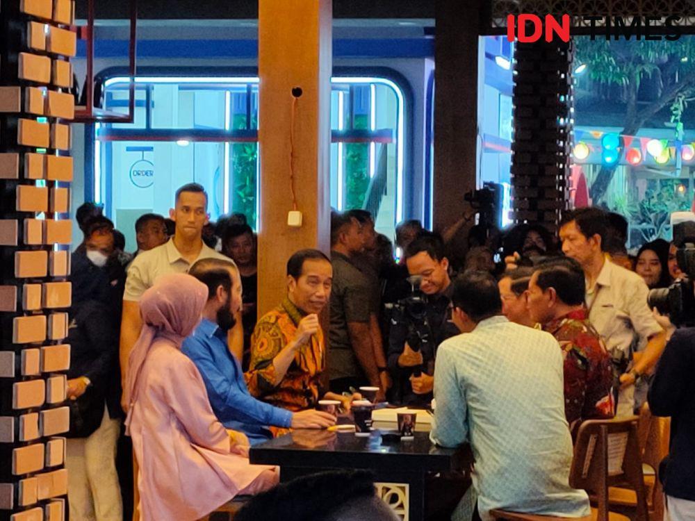 Warga Heboh Nonton Jokowi Ngopi di Jakarta Fair 2023