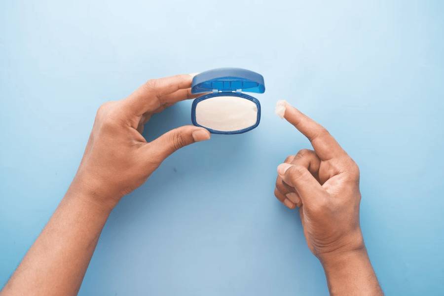 potret ilustrasi petroleum jelly (unsplash.com/Towfiqu barbhuiya)