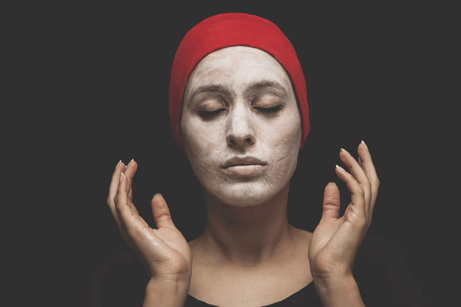 potret ilustrasi menggunakan face scrub (unsplash.com/engin akyurt)