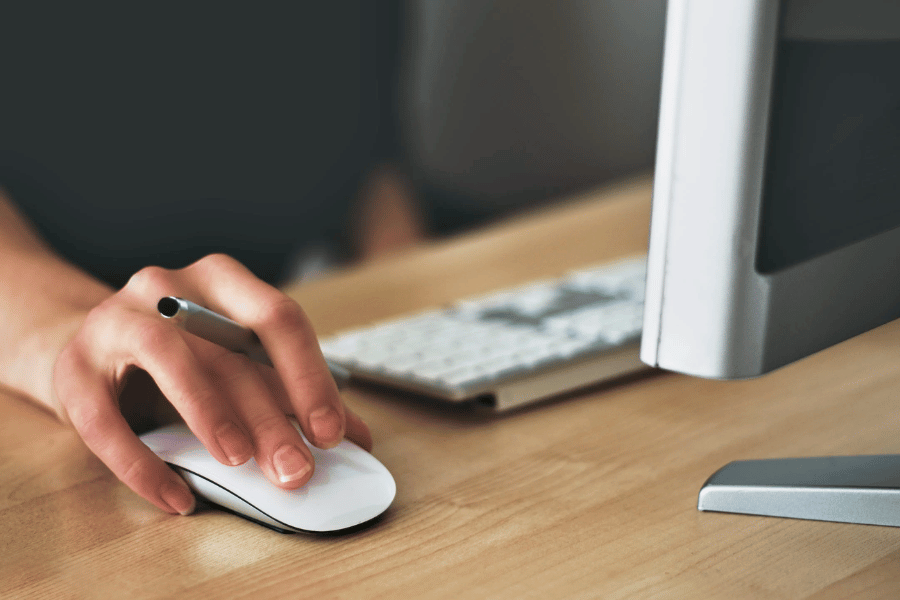 potret ilustrasi sibuk kerja (pexels.com/Vojtech Okenka)