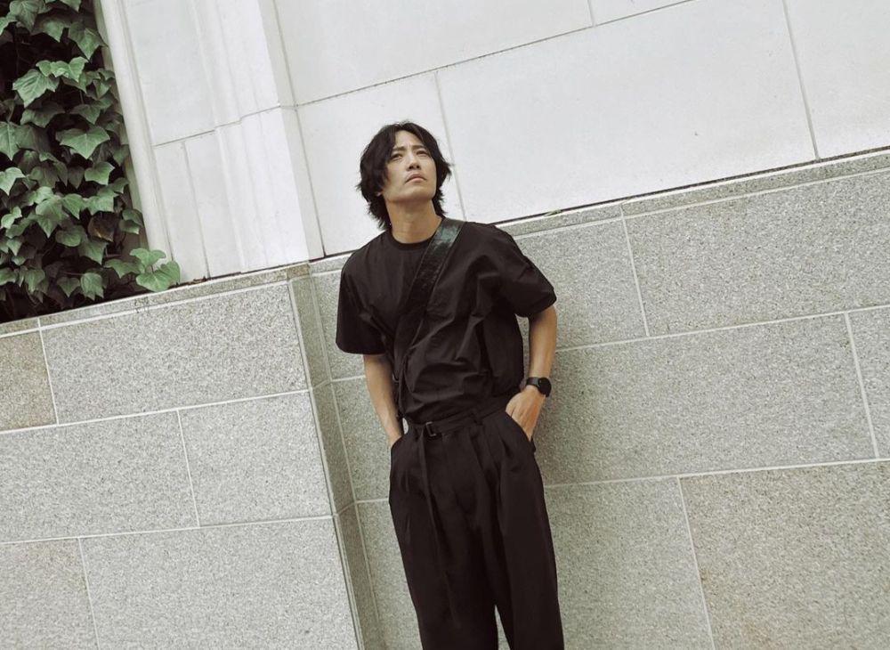 7 Potret Terbaru Jin Goo Pamer Rambut Gondrong, Auranya Manly Abis