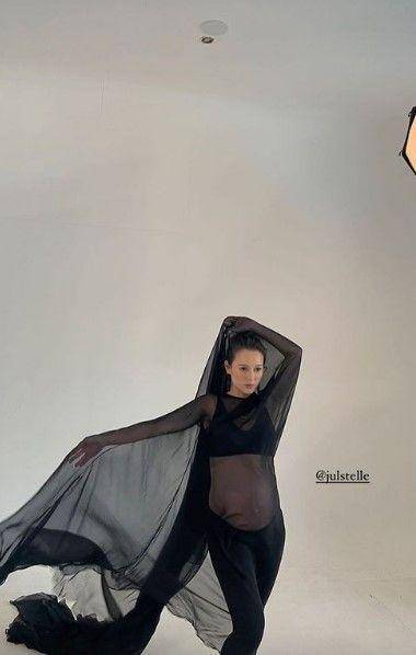 pemotretan matenity Julie Estelle (Instagram.com/ivanteguhsantoso)