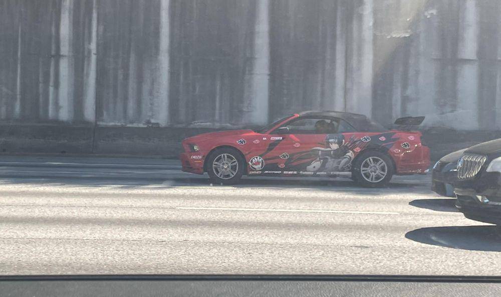 potret mobil desain anime (reddit.com/user/Half-Elite)