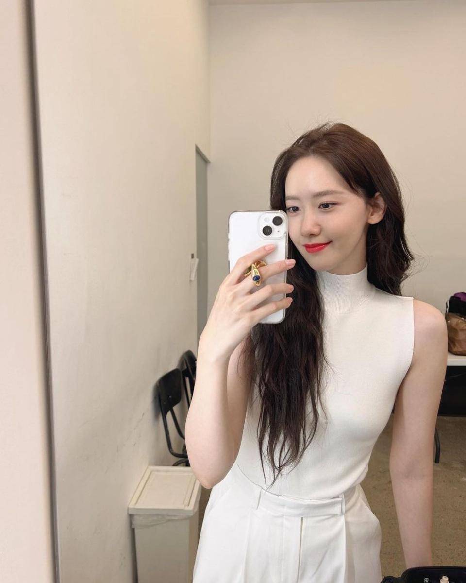 daily makeup ala aktris dan idol K-Pop (instagram.com/yoona__lim)