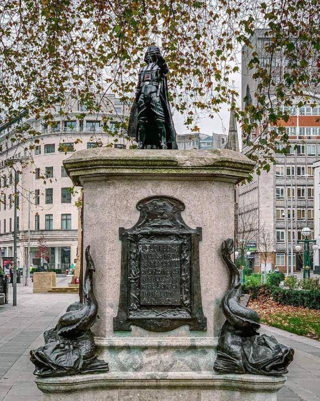 potret hal unik di Bristol (reddit.com/user/deckardslamb)