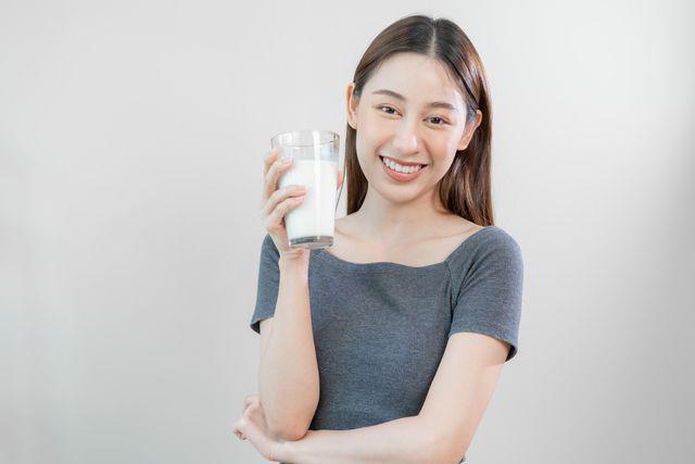 18 Hal yang Dialami Tubuh jika Minum Oat Milk Setiap Hari