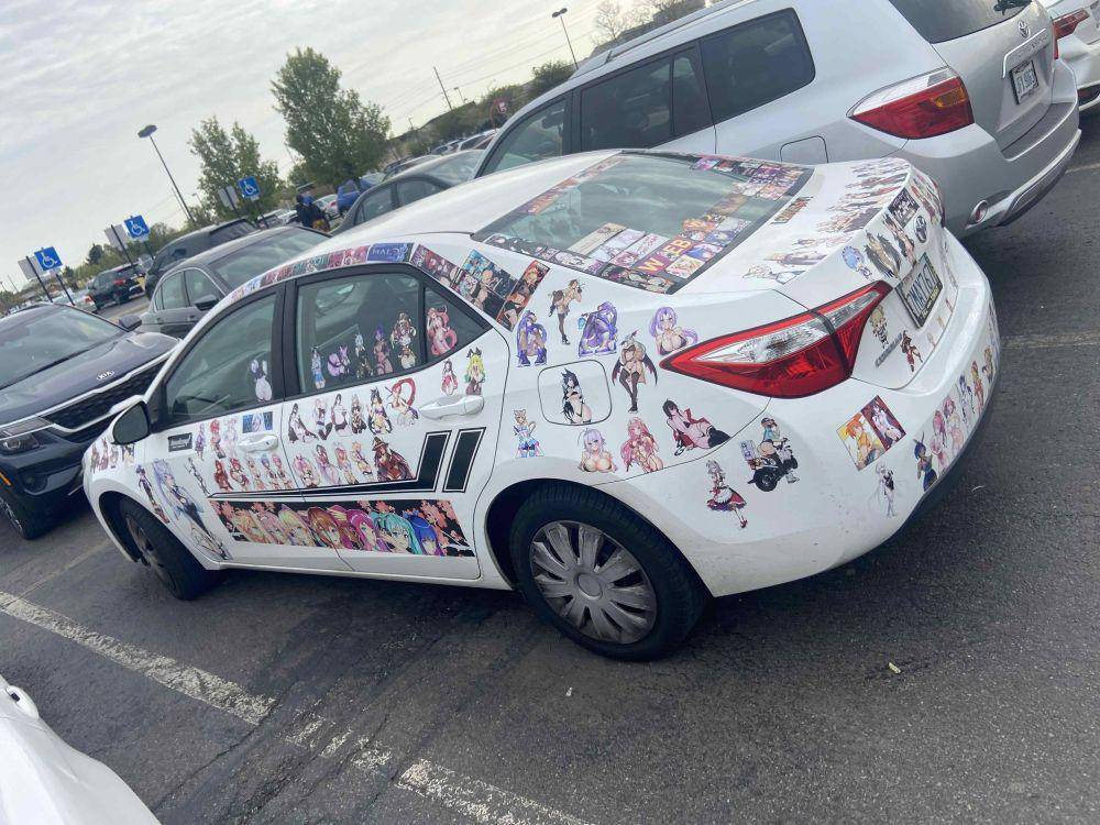 potret mobil desain anime (reddit.com/user/JWal0)