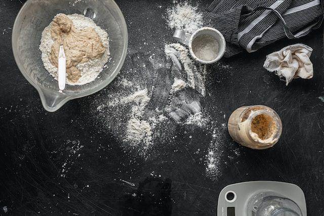 ilustrasi pembuatan roti (unsplash.com/Anshu A)