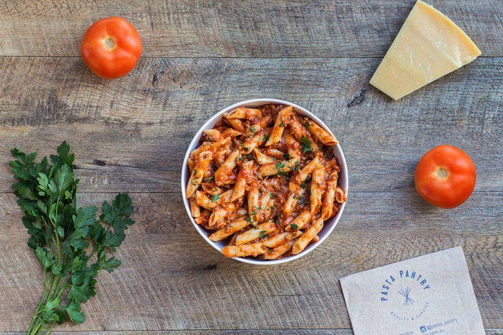 ilustrasi penne spicy tuna (pixabay.com/romjanaly)