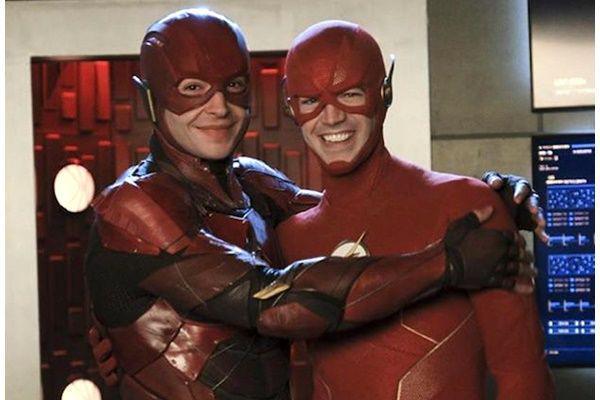 Adu Peran Barry Allen Versi Grant Gustin vs Ezra Miller