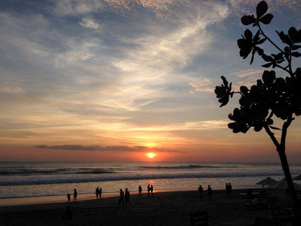 Sore hari di Pantai Batubelig yang menyenangkan (Dok.Pribadi/Natalia Indah)