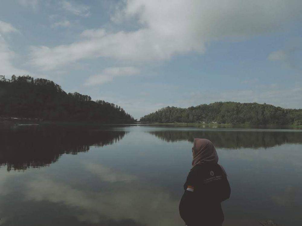 Telaga Ngebel (commons.m.wikimedia.org/Vera_Tian_S.F)