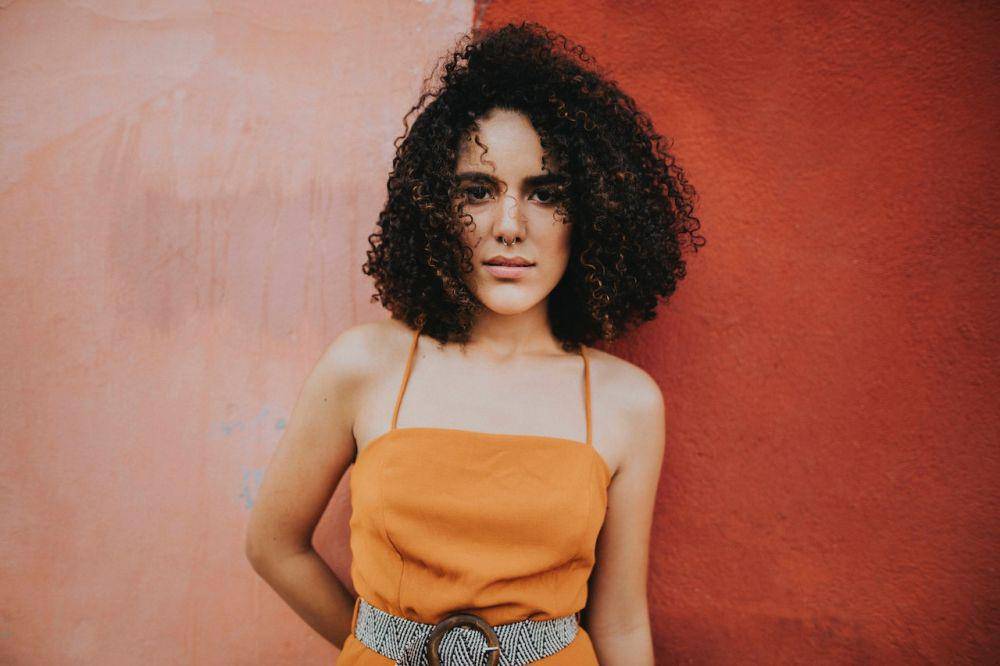 ilustrasi rambut sehat (pexels.com/José Luis Photographer)
