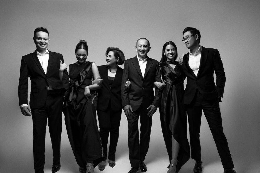 foto keluarga Maudy Ayunda (instagram.com/maudyayunda)